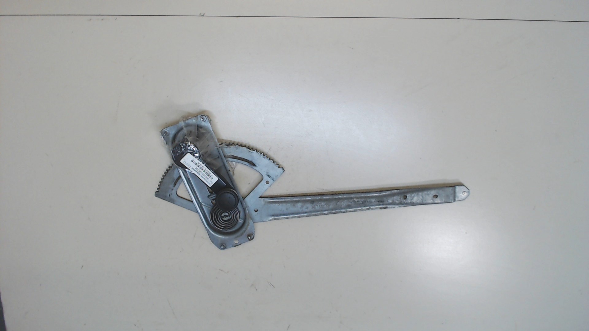 Стеклоподъемник механ. передний правый