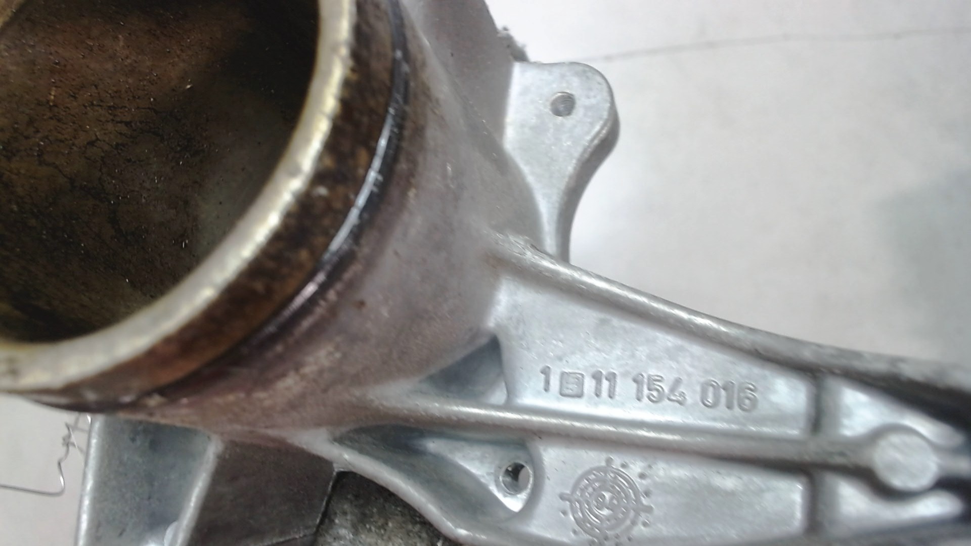 Патрубок воздушного фильтра