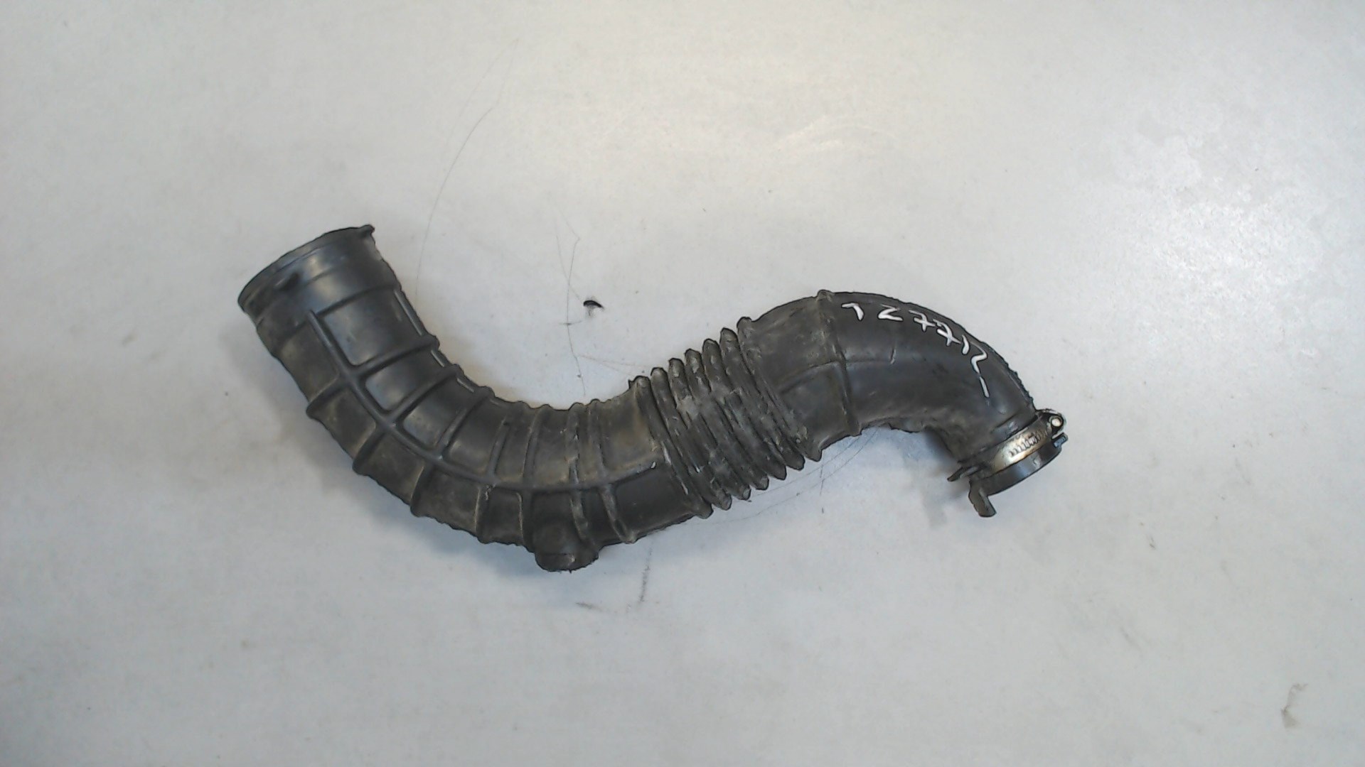 Патрубок воздушного фильтра