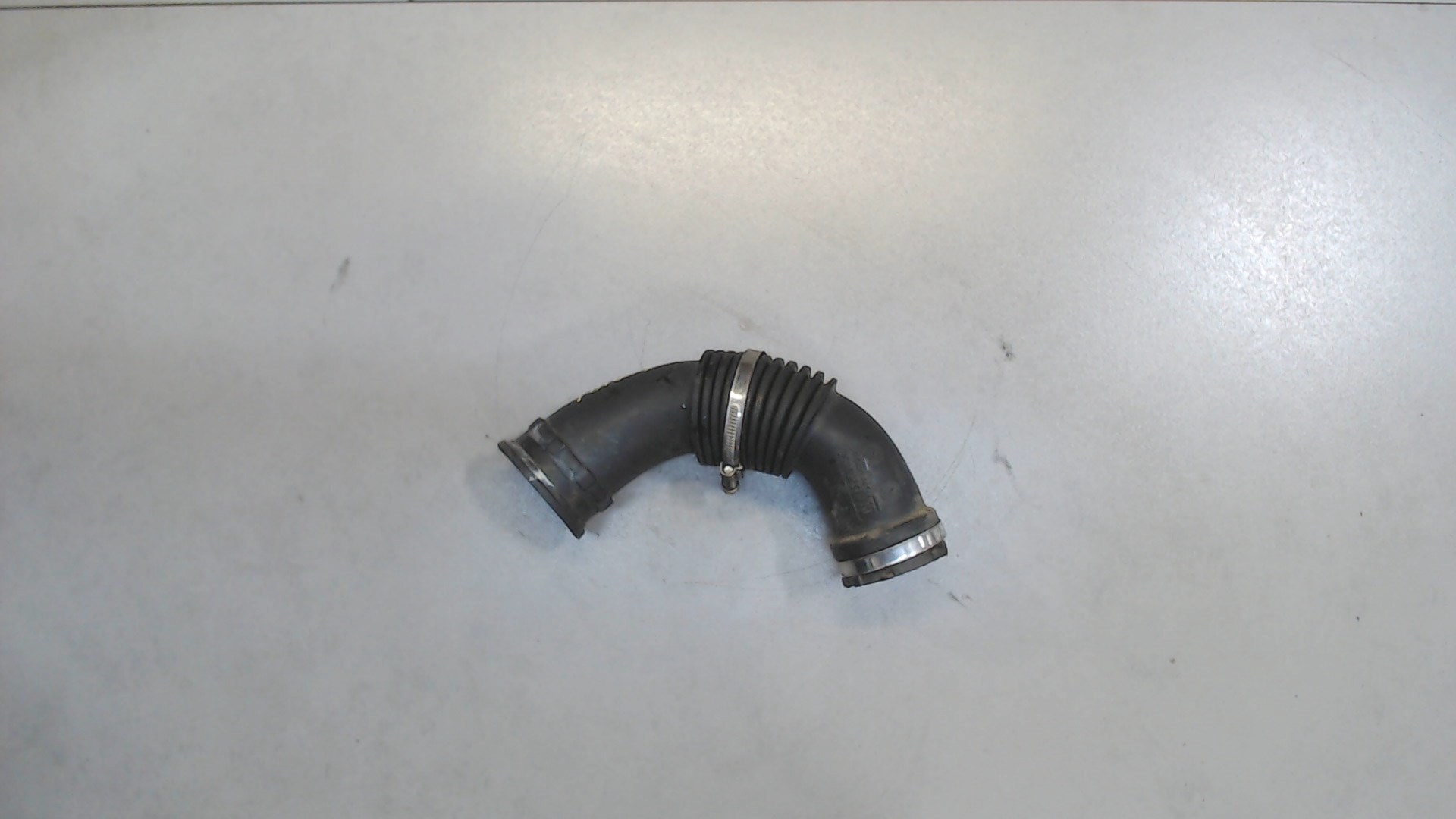 Патрубок воздушного фильтра