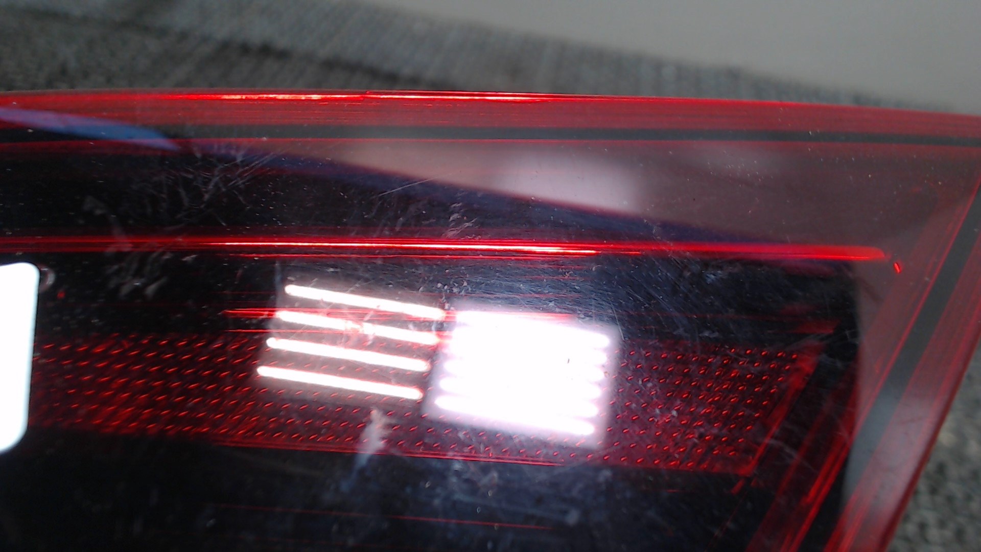 Фонарь задний внутренний правый