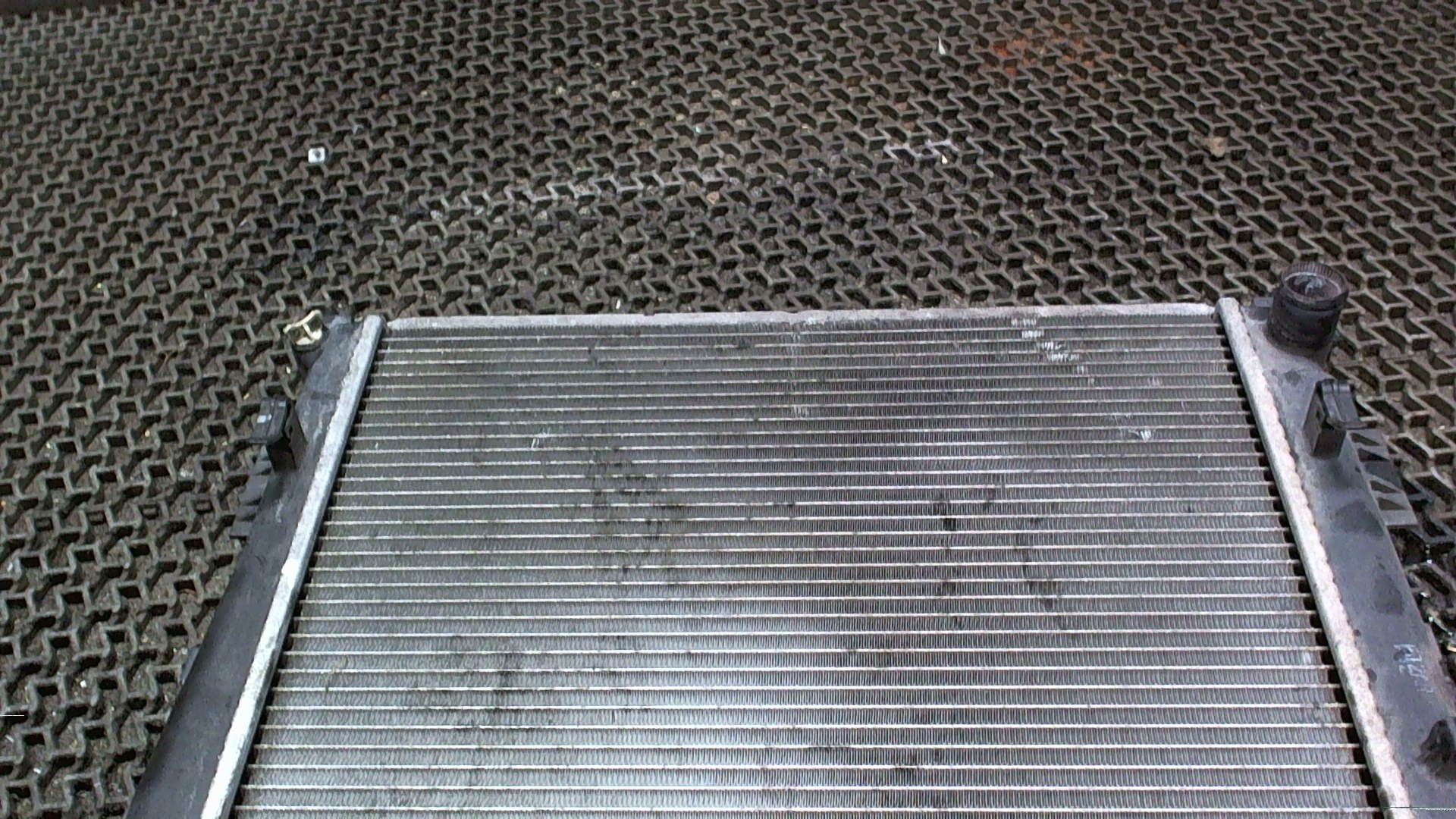 Радиатор охлаждения двигателя основной