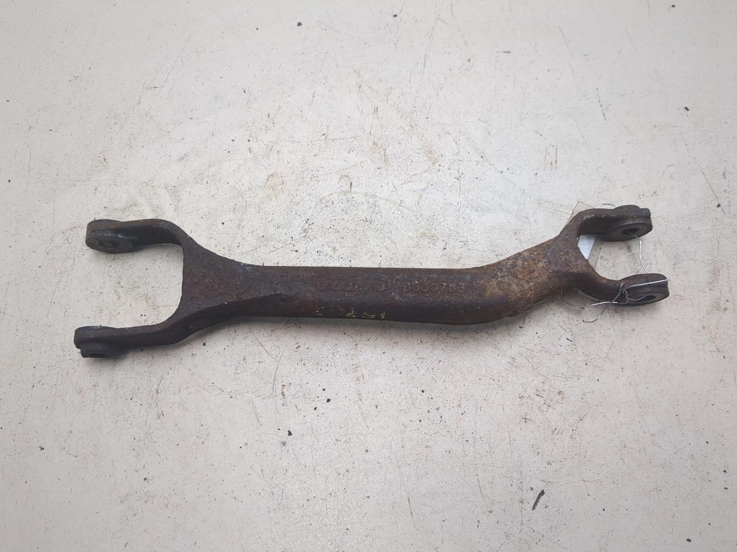 Рычаг задний правый