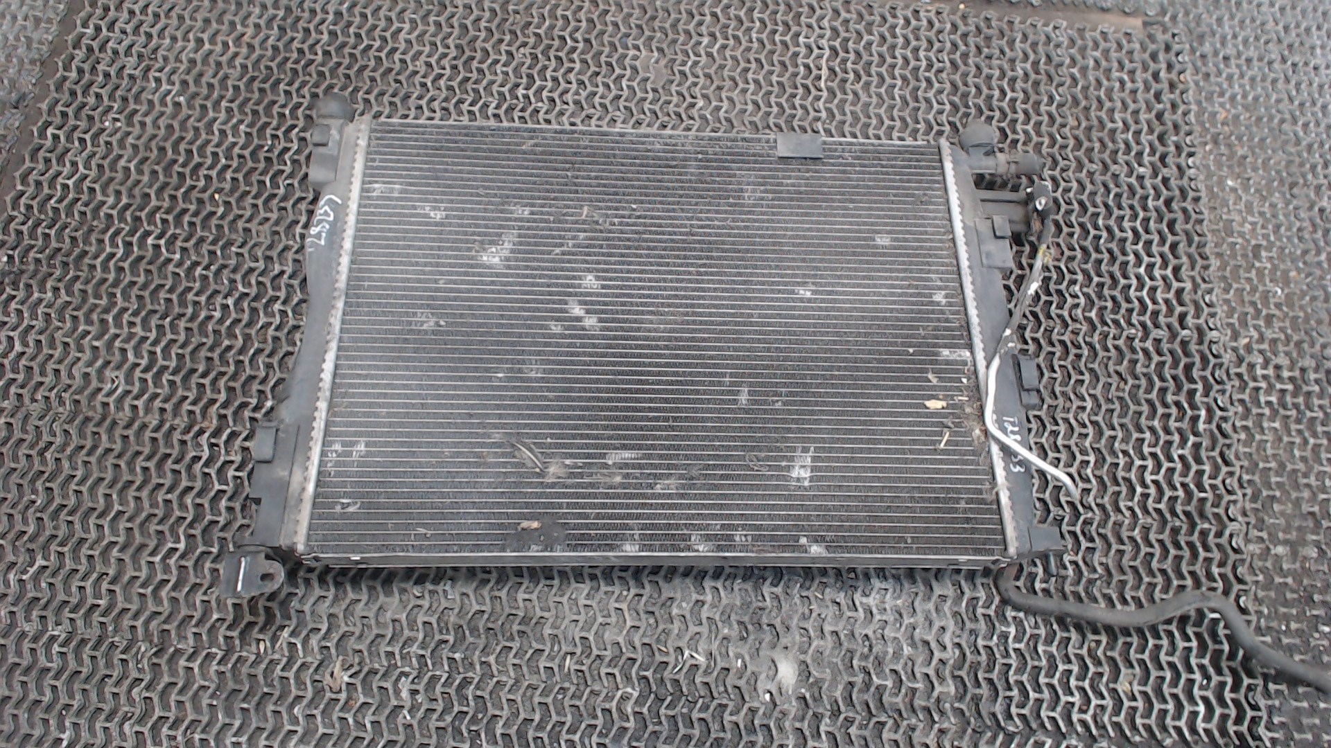 Радиатор охлаждения двигателя основной