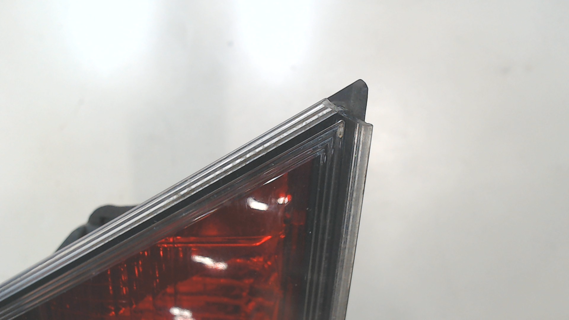 Фонарь задний внутренний левый