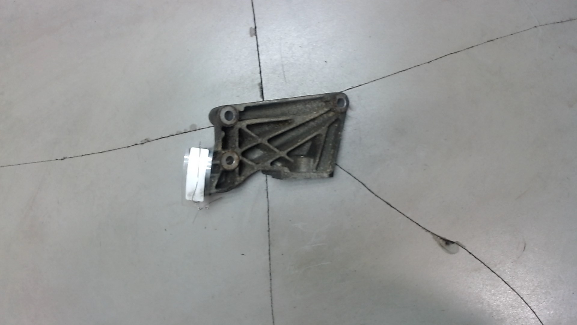 Кронштейн генератора