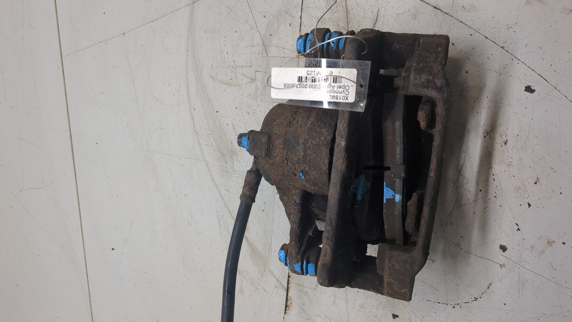 Суппорт передний левый