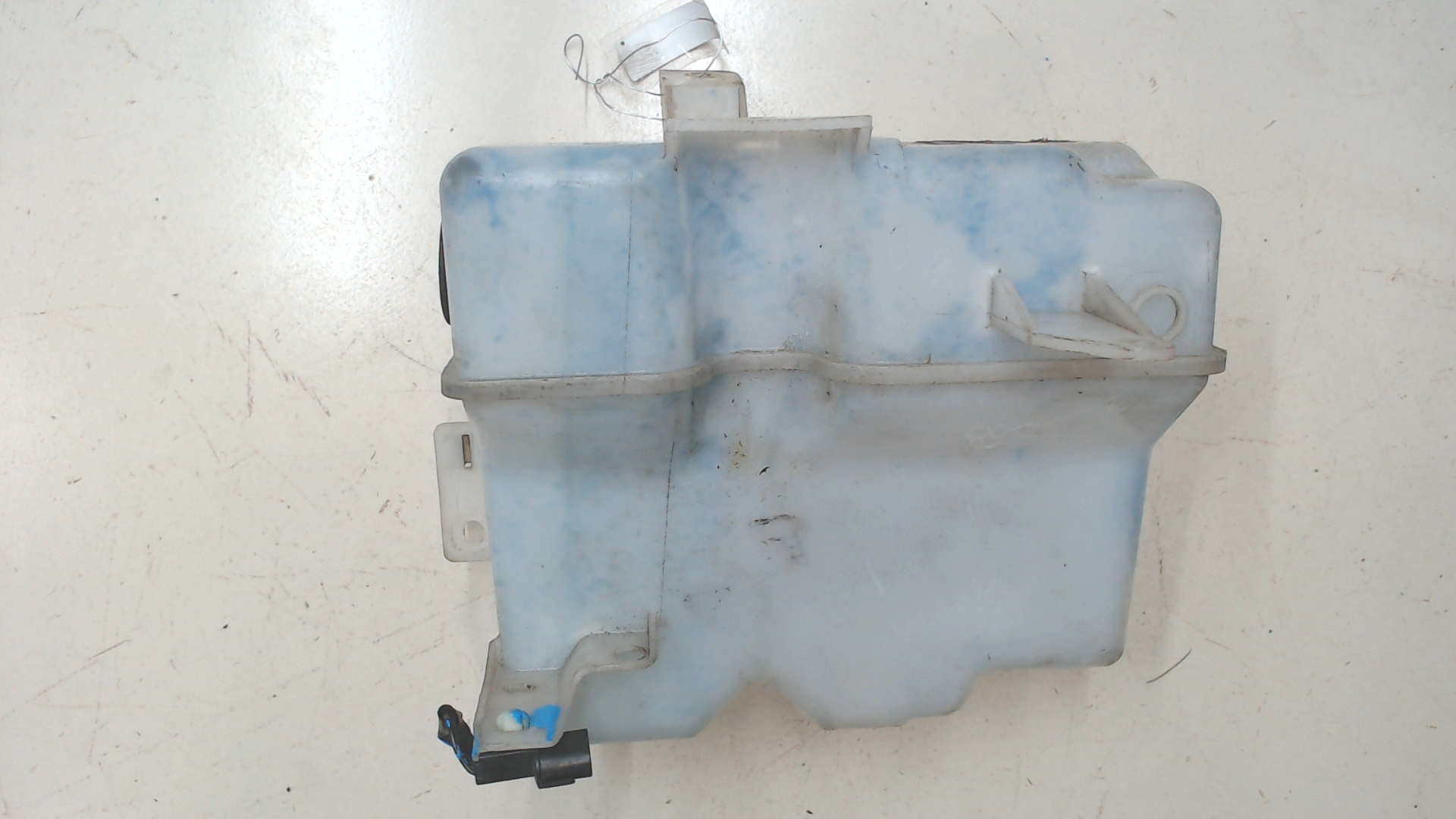 Бачок омывателя лобового стекла