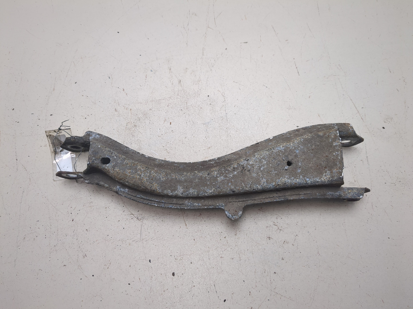 Рычаг задний левый