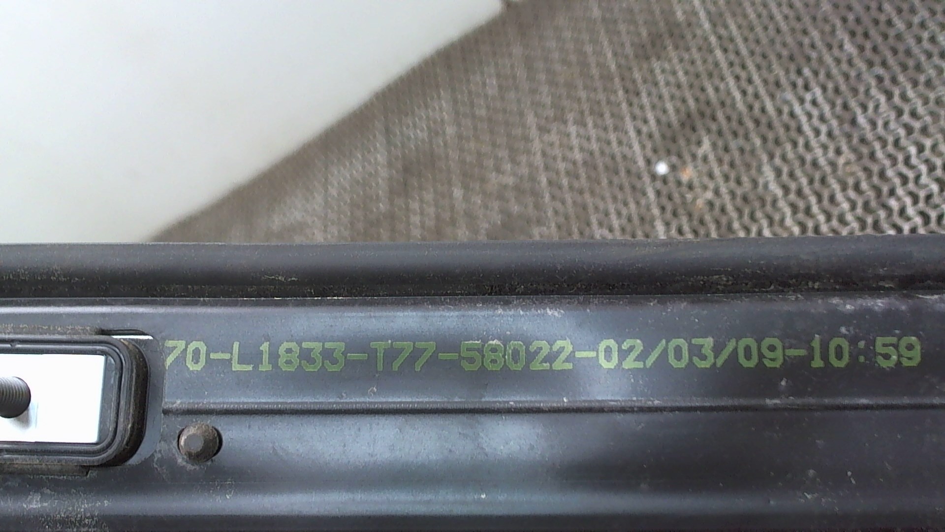 Рейлинг (релинг) правый (планка на крышу)