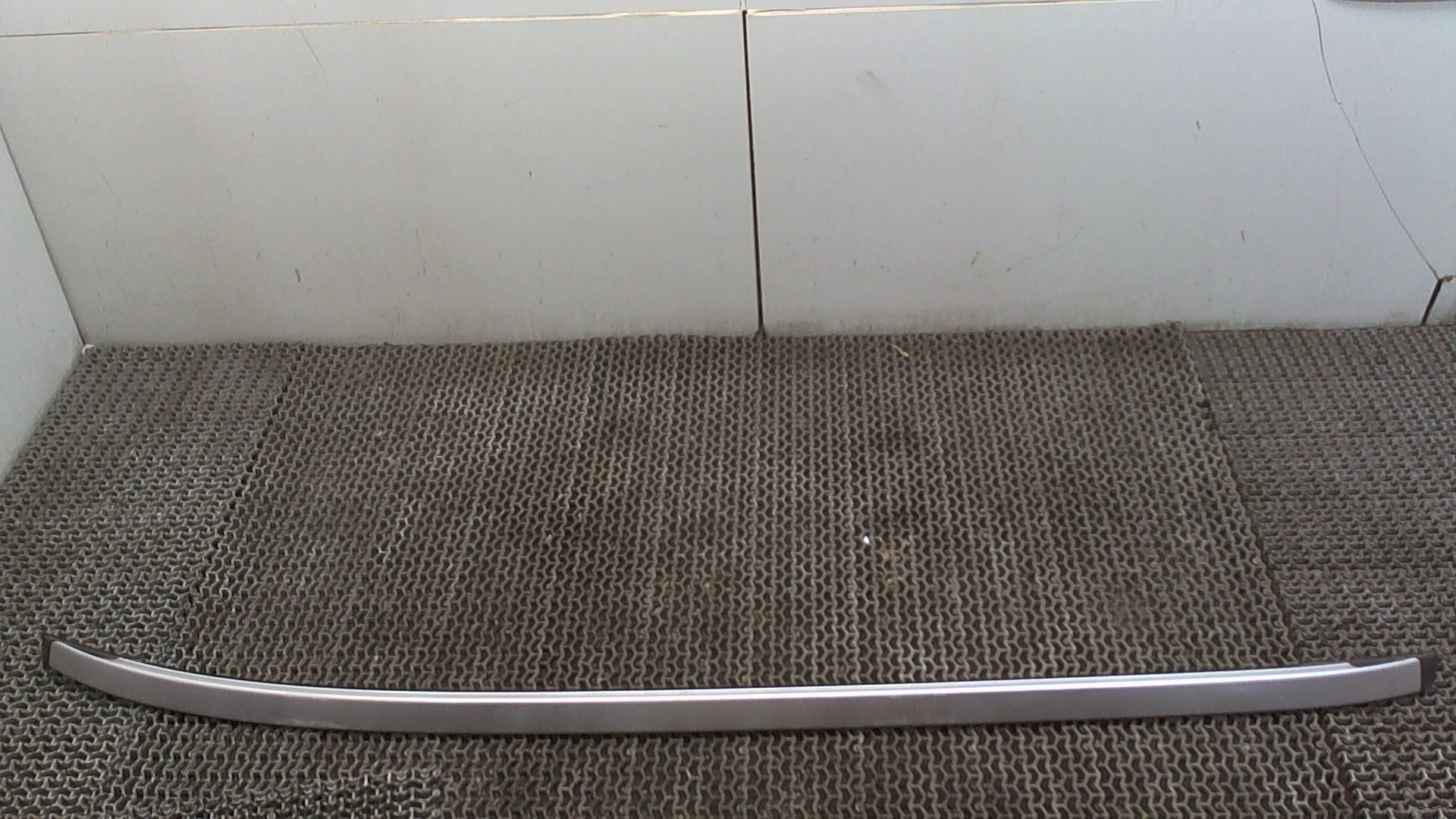 Рейлинг (релинг) правый (планка на крышу)