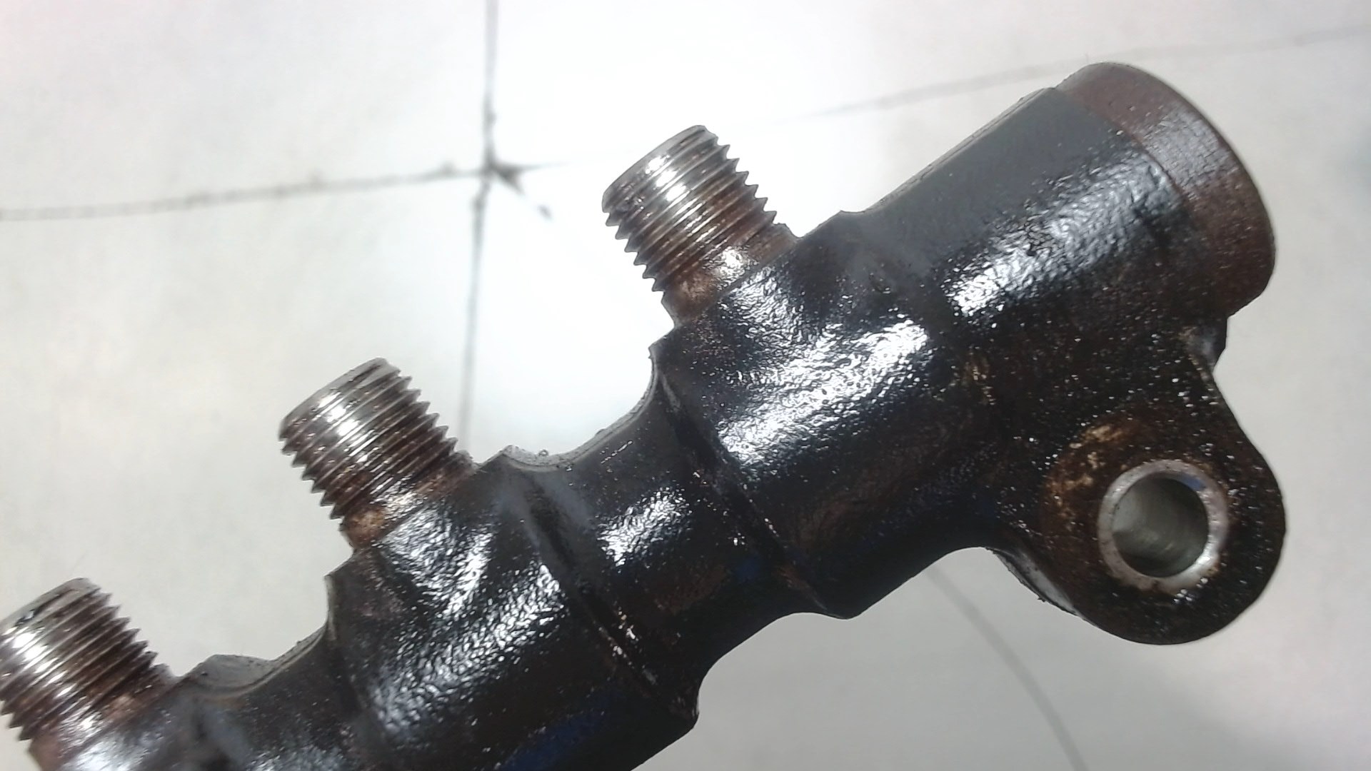 Рейка топливная (рампа)