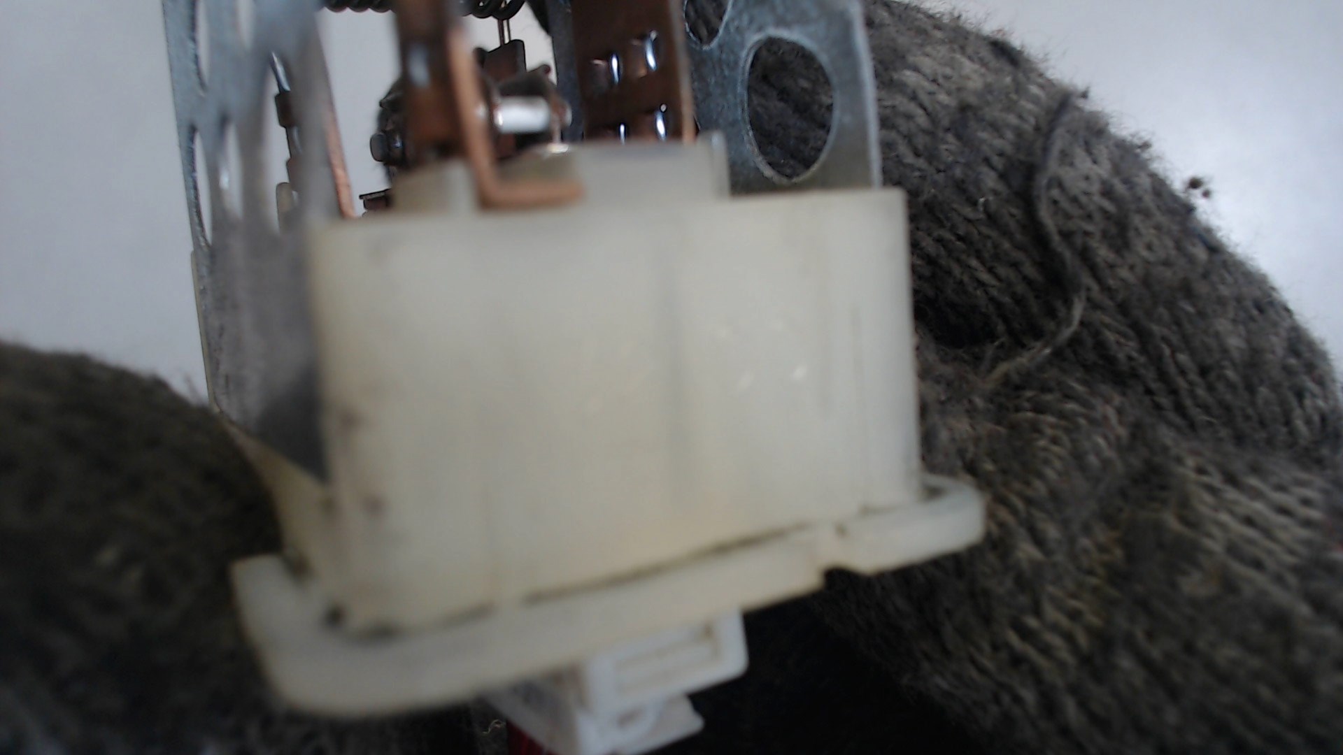 Резистор отопителя