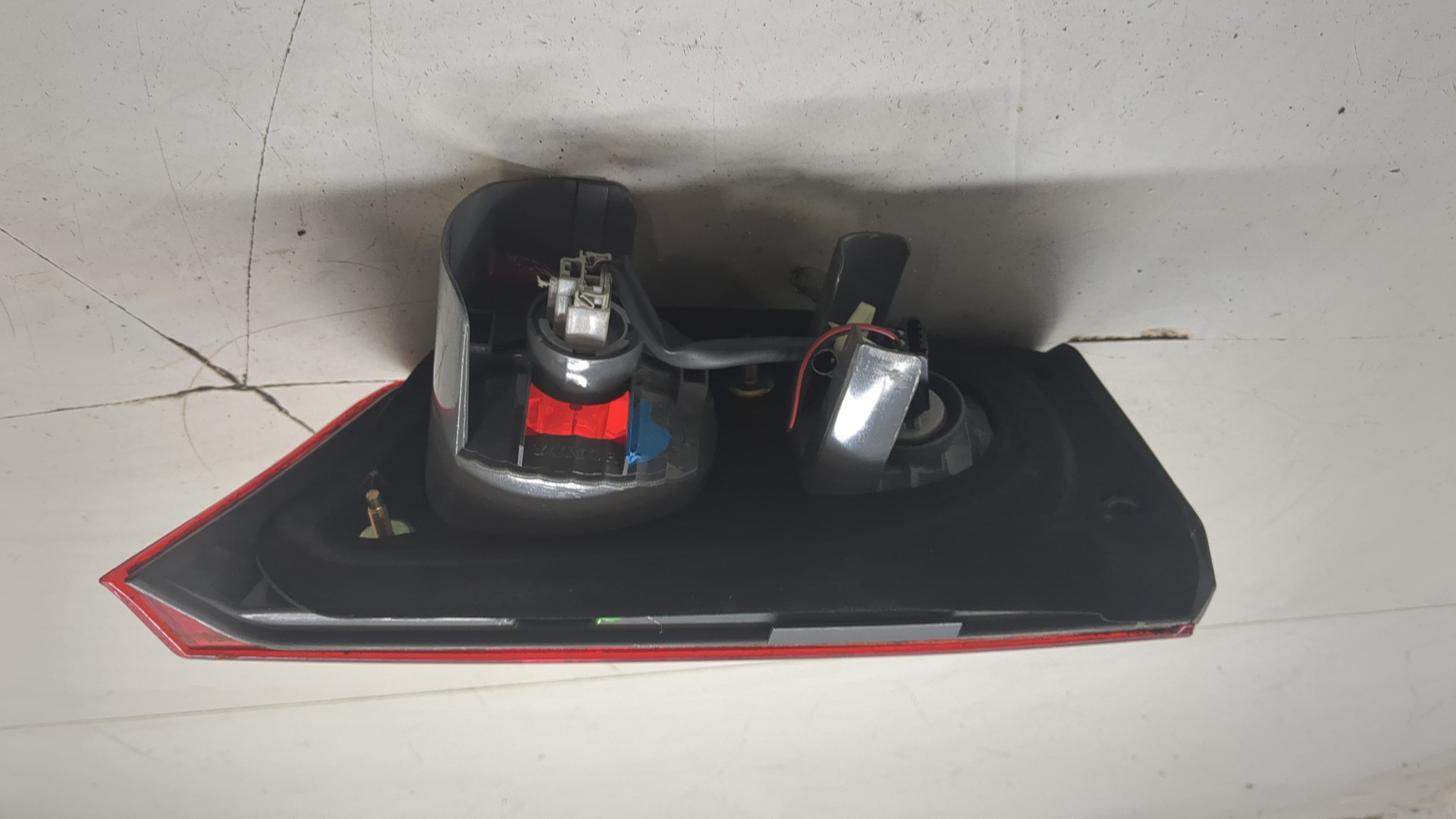 Фонарь задний внутренний правый