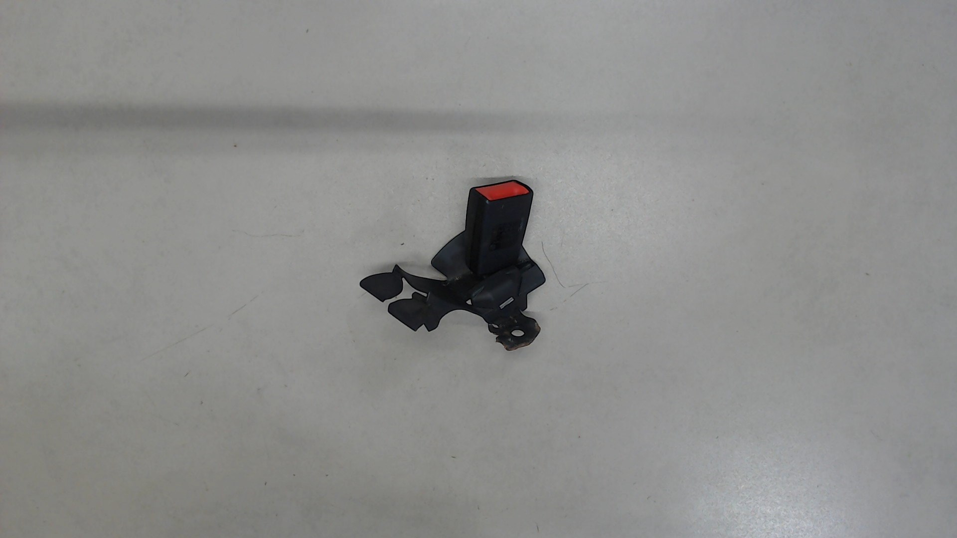 Ответная часть ремня безопасности