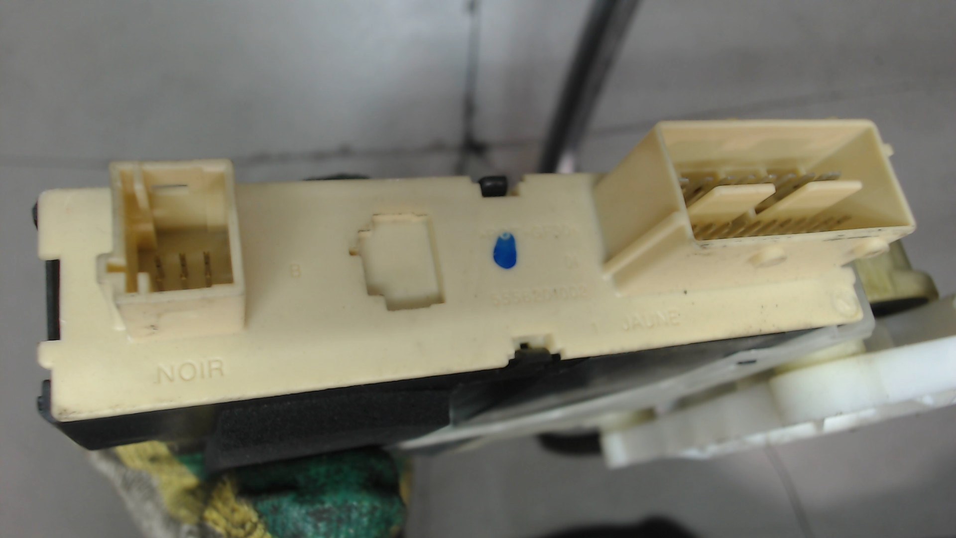 Стеклоподъемник электр. передний левый