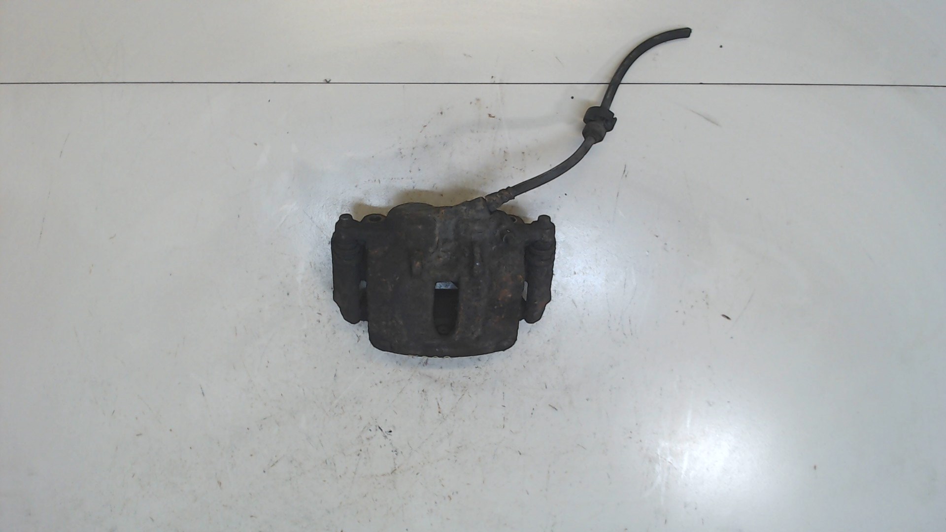 Суппорт передний левый