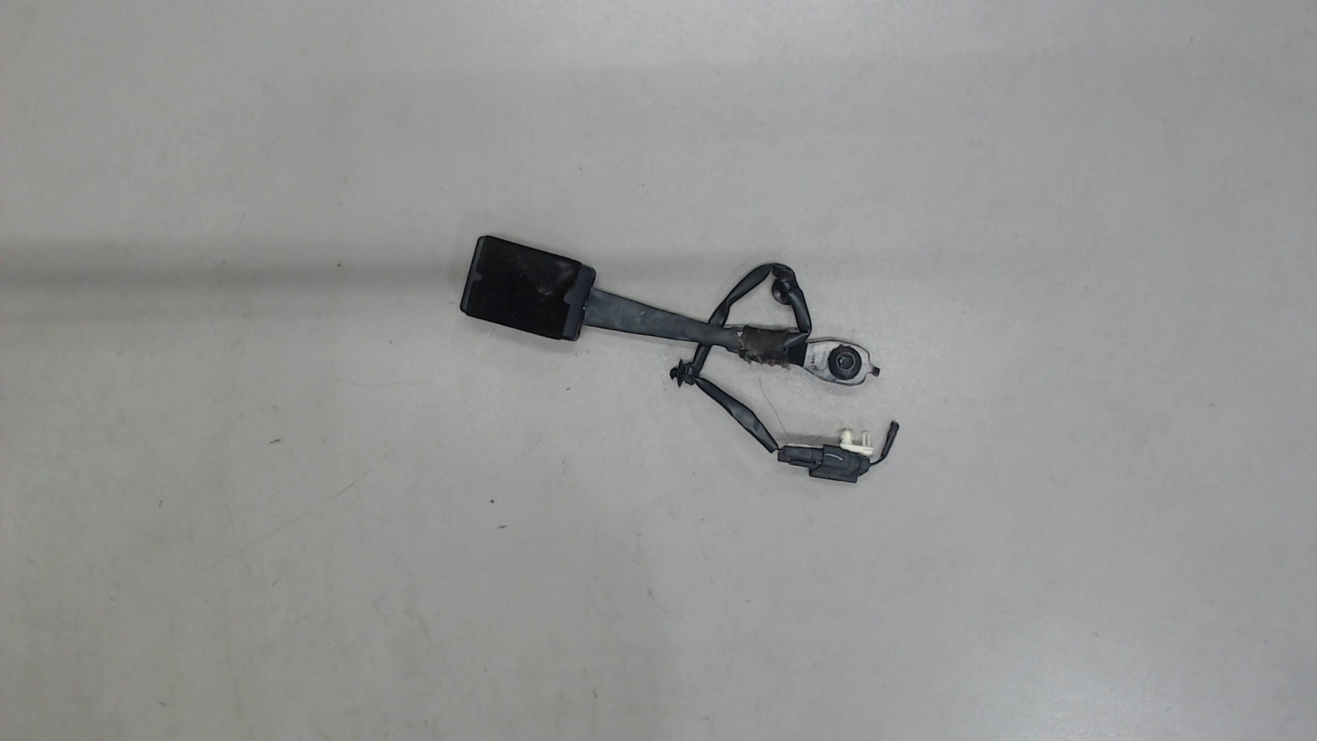 Ответная часть ремня безопасности