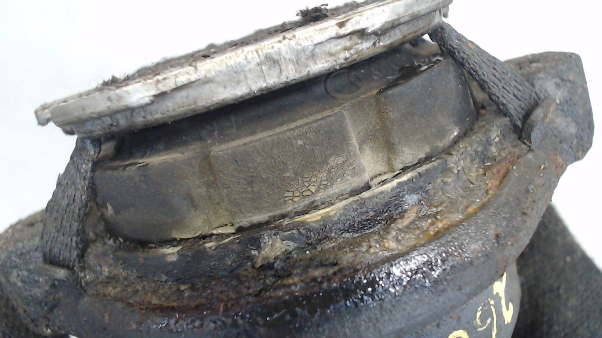 Опора КПП левая