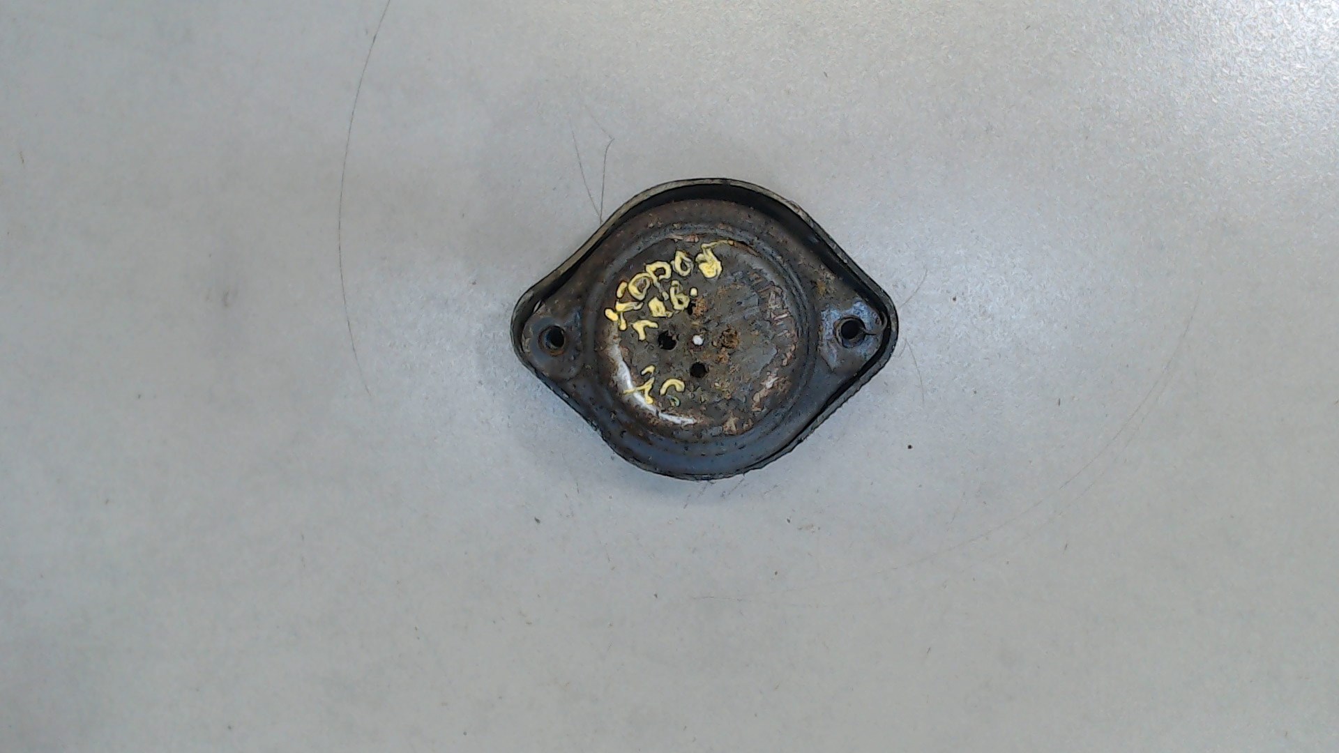 Опора КПП левая