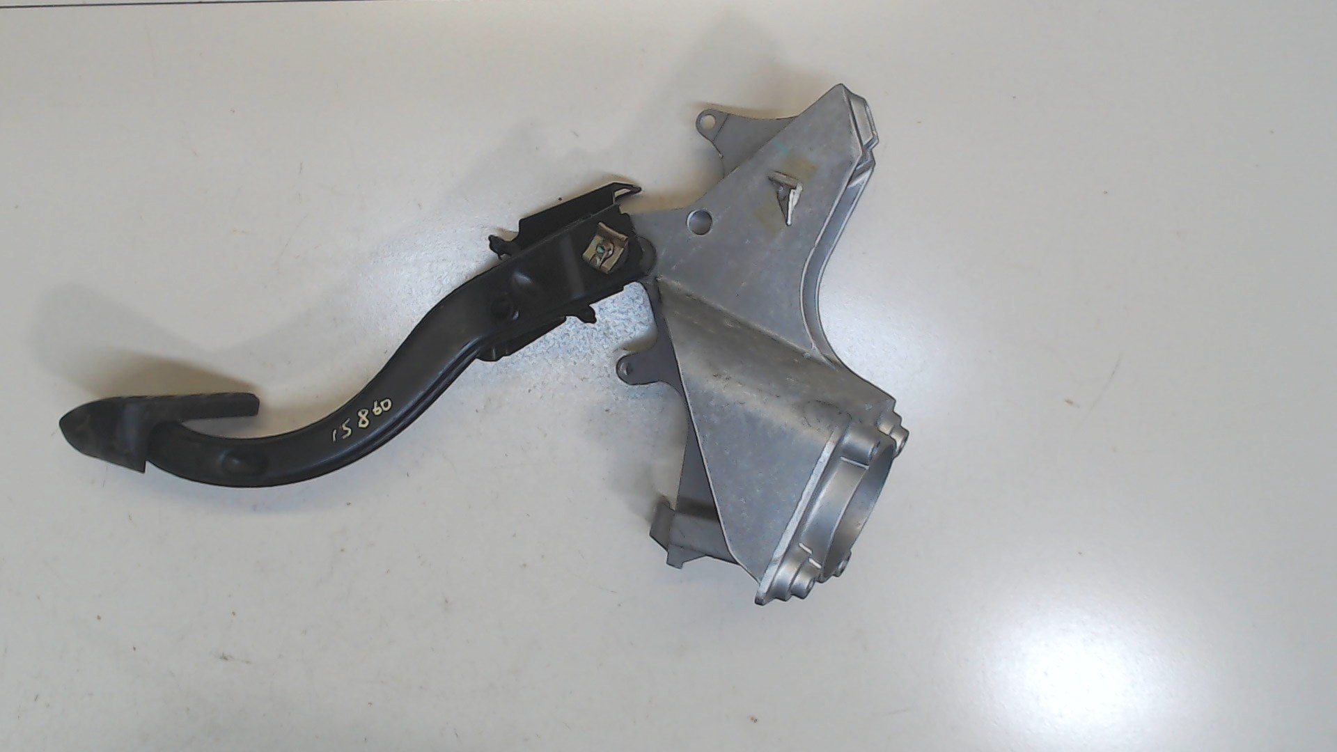 Педаль тормоза