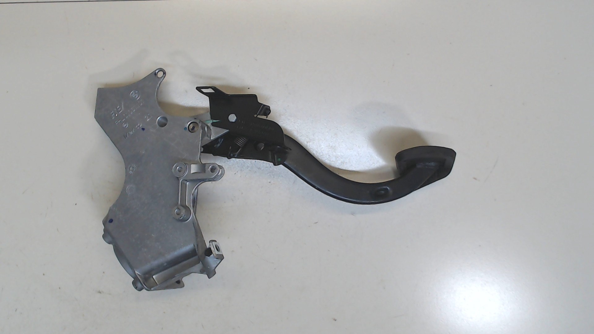 Педаль тормоза