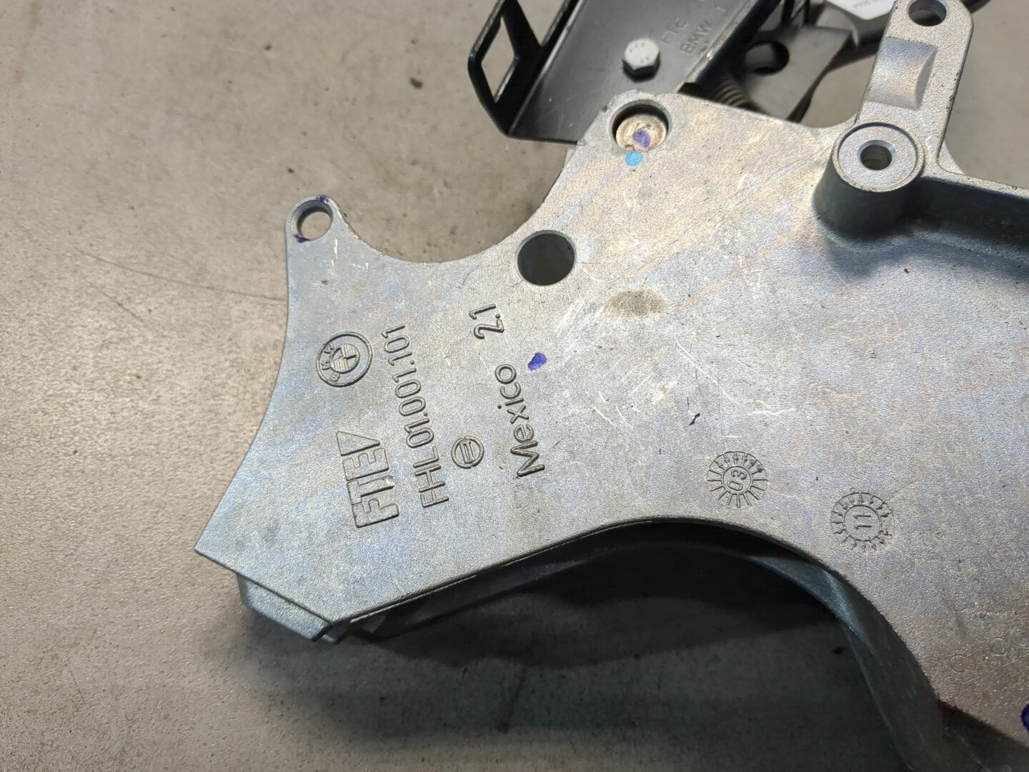 Педаль тормоза