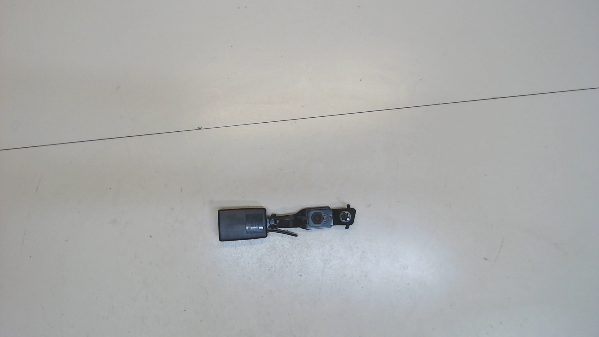 Ответная часть ремня безопасности