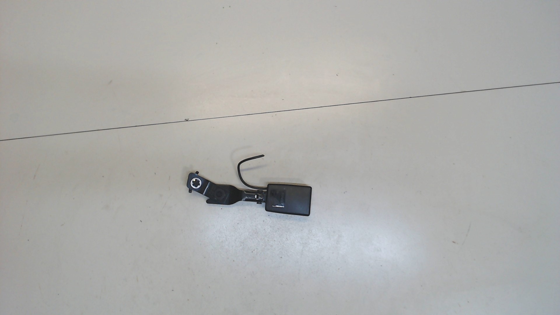 Ответная часть ремня безопасности