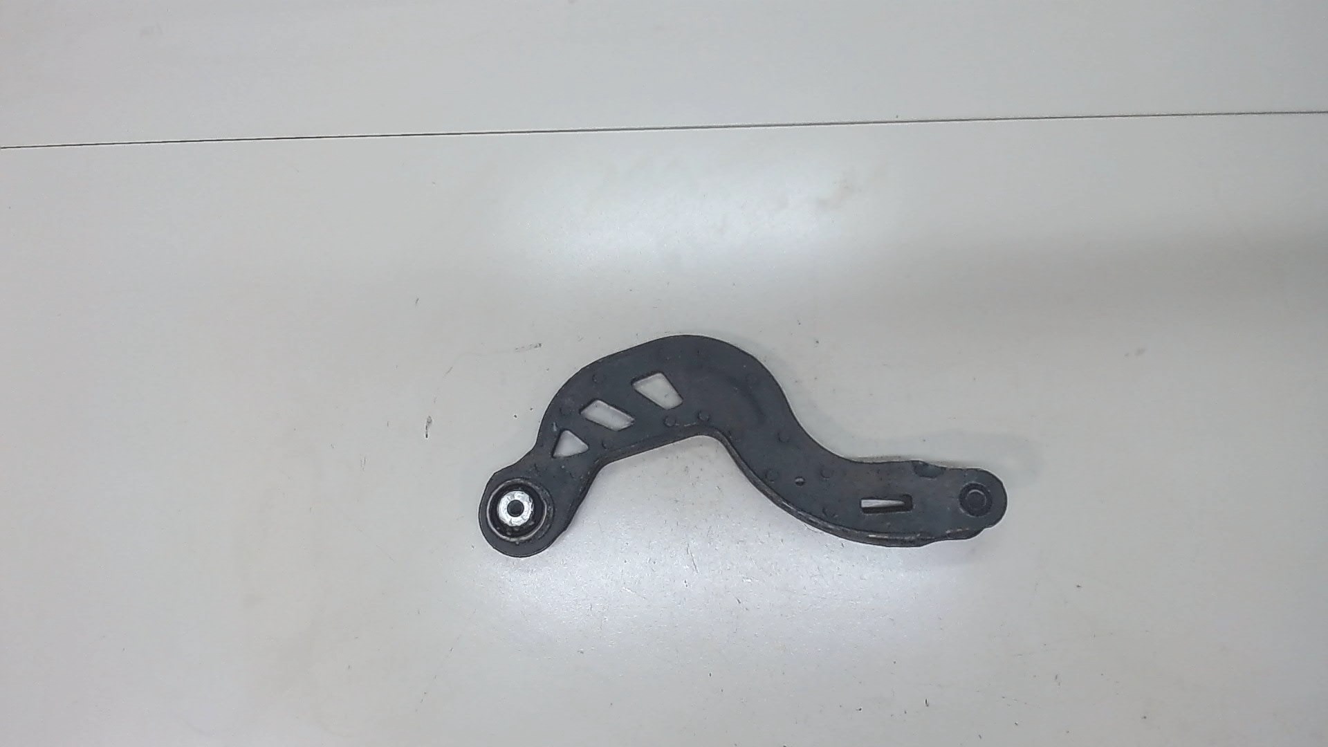 Рычаг задний