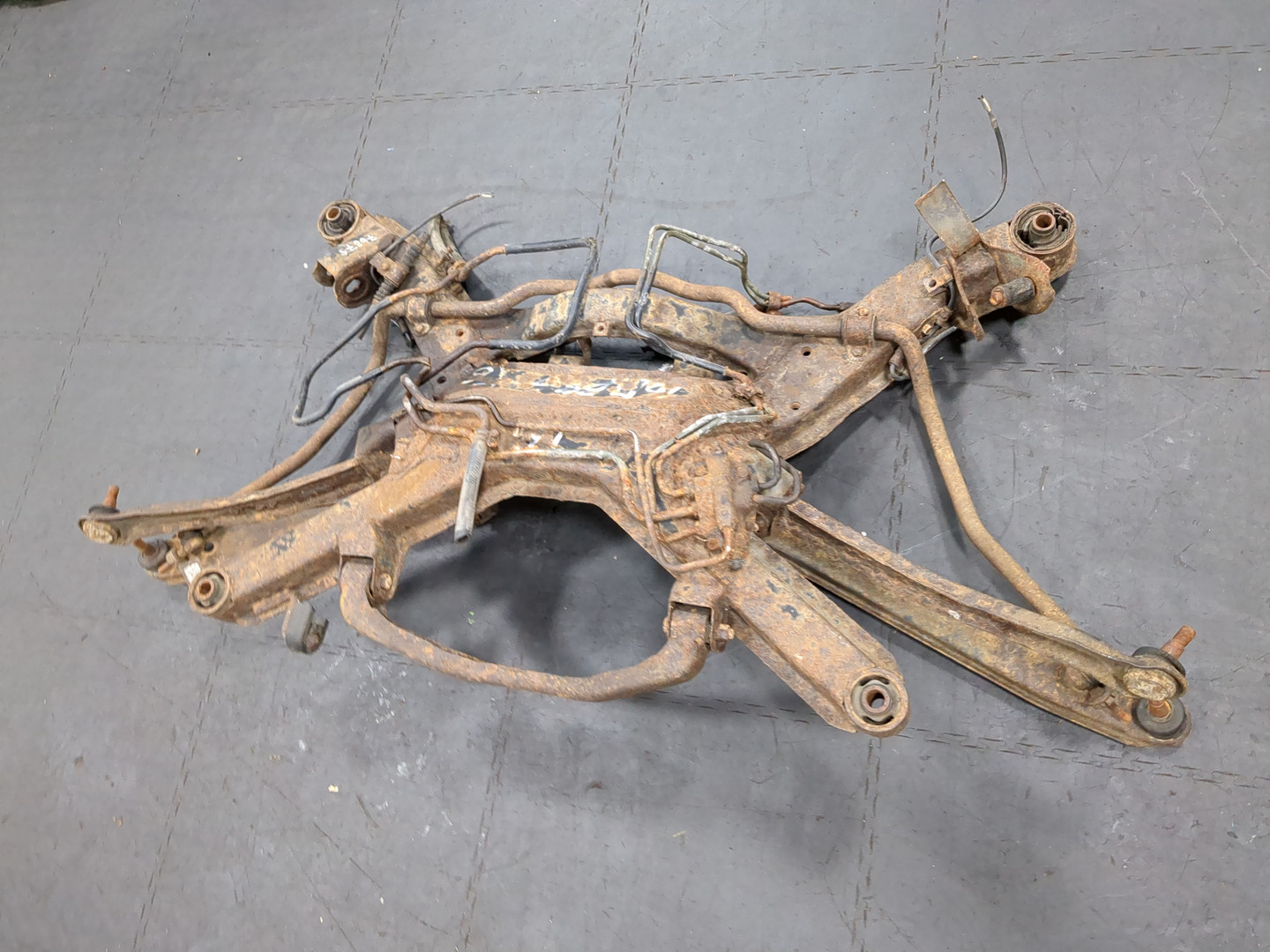 Балка задняя