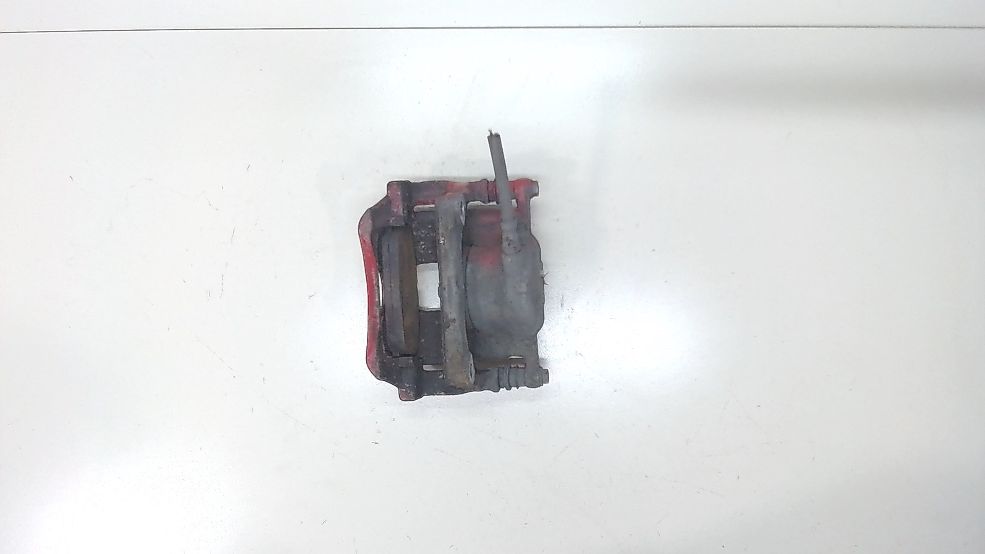 Суппорт передний левый