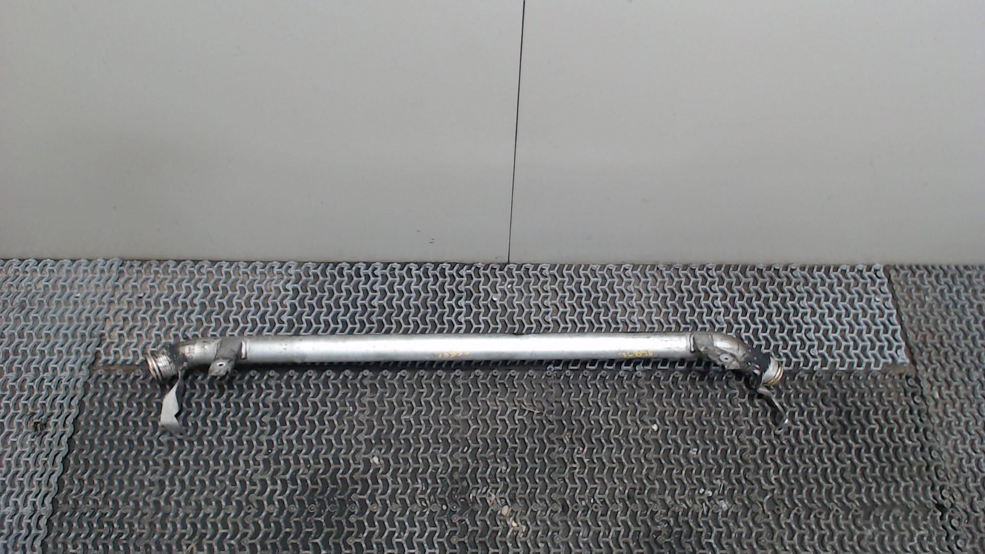 Балка подрадиаторная