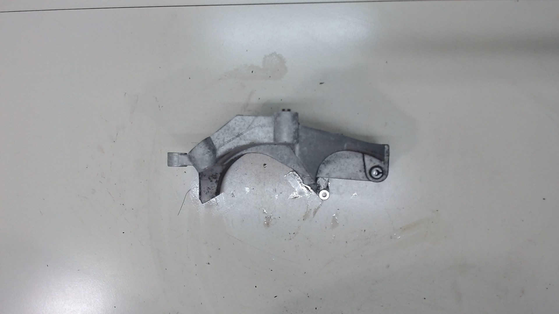 Кронштейн ГУР