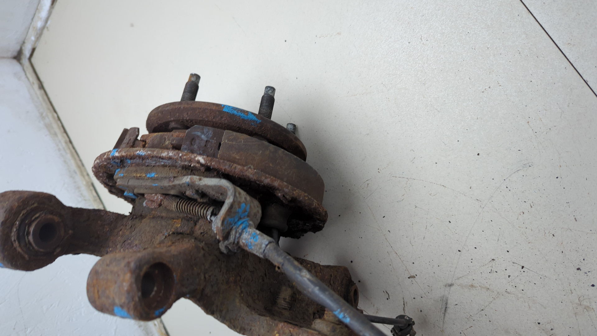 Кулак поворотный задний правый