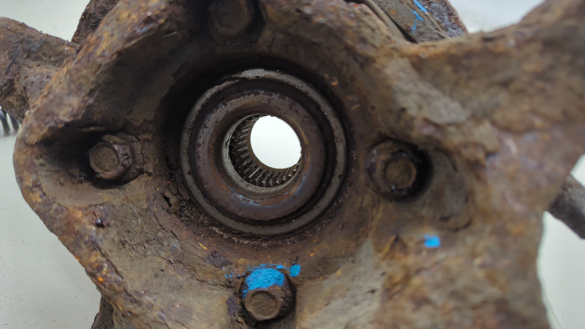 Кулак поворотный задний правый