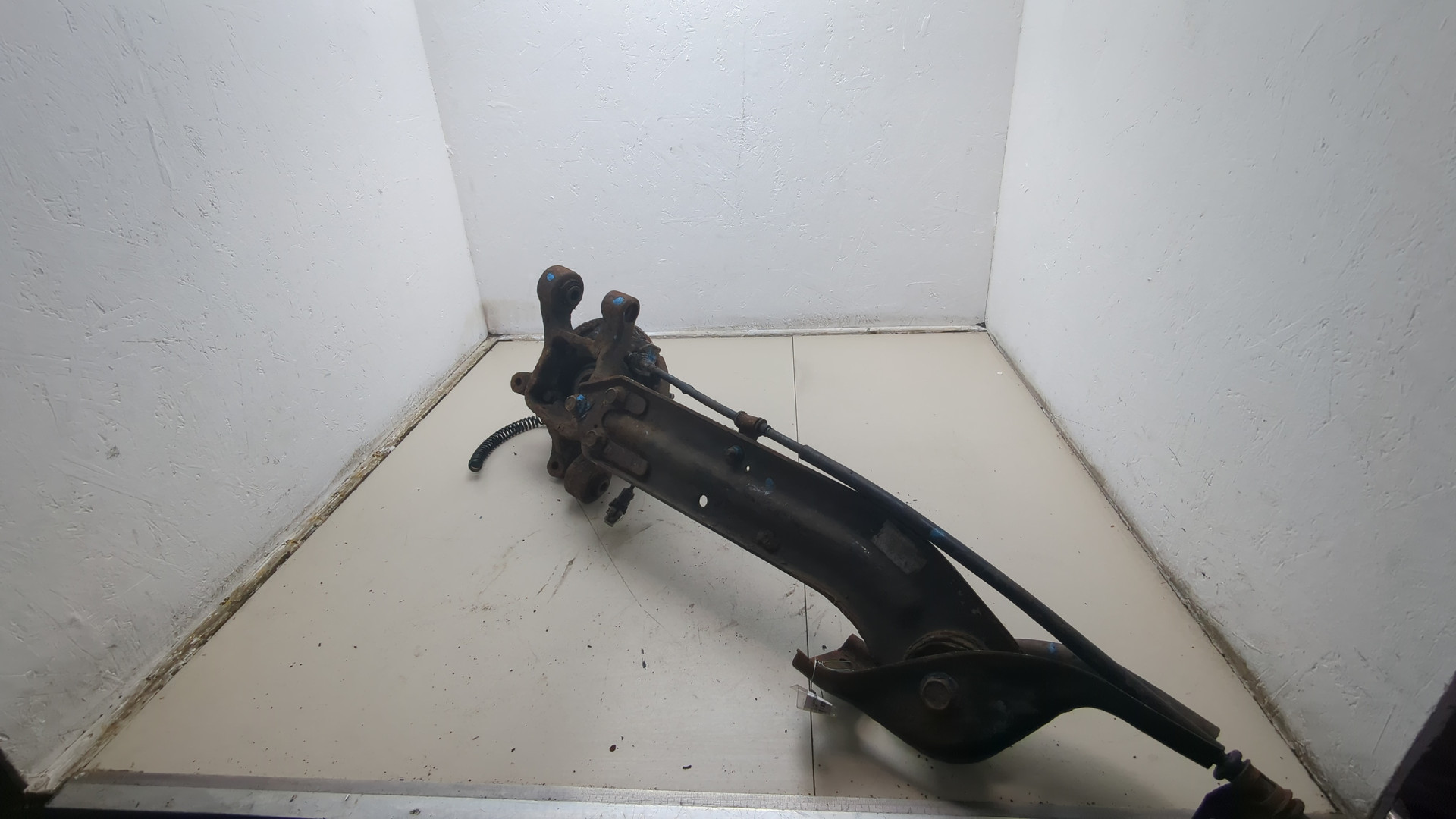 Кулак поворотный задний правый