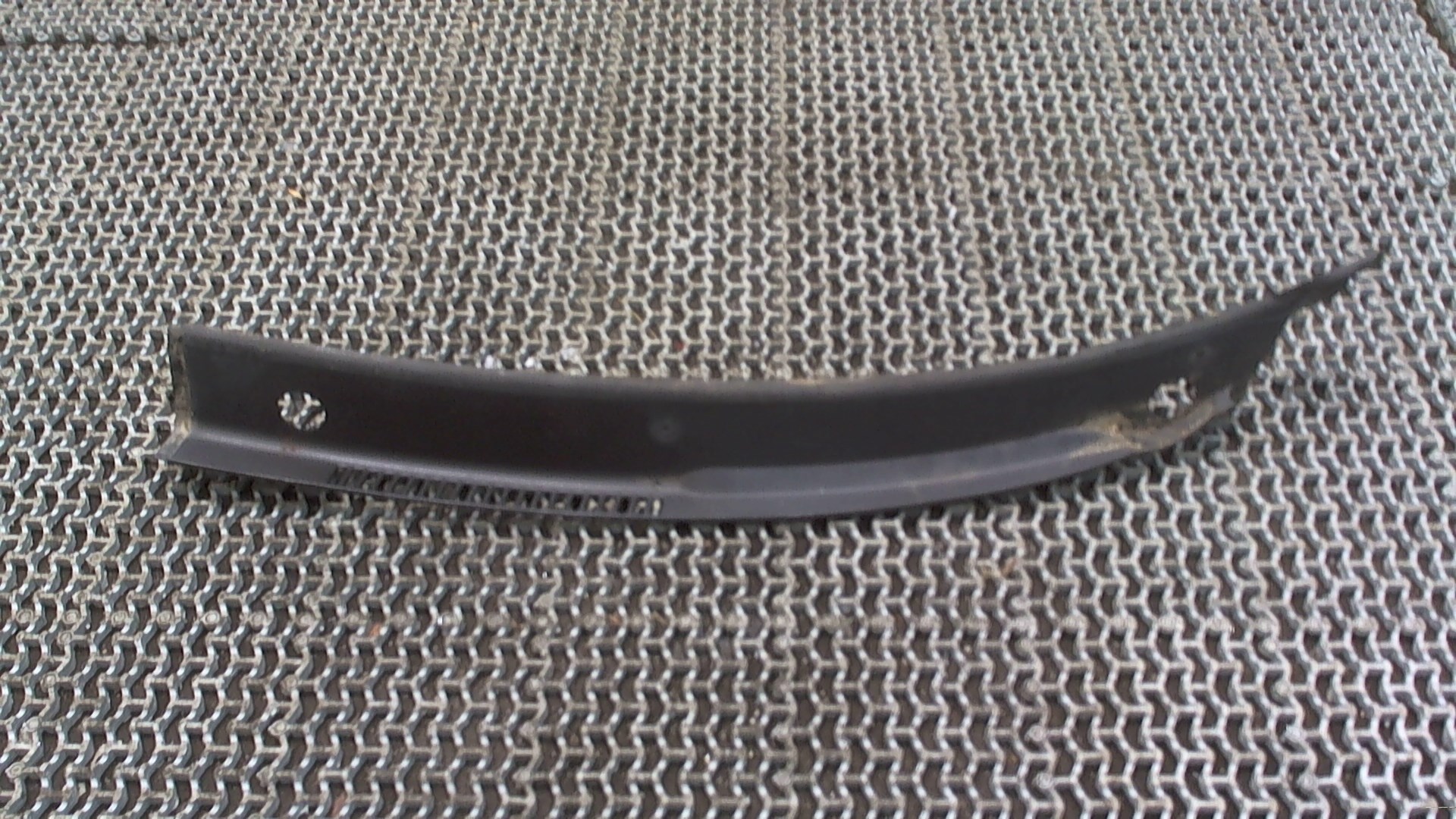 Решетка стеклоочистителей (Жабо)