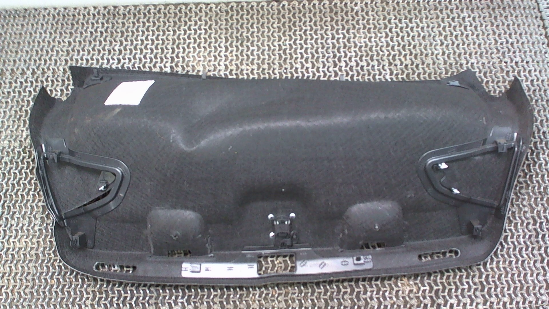 Обшивка двери багажника