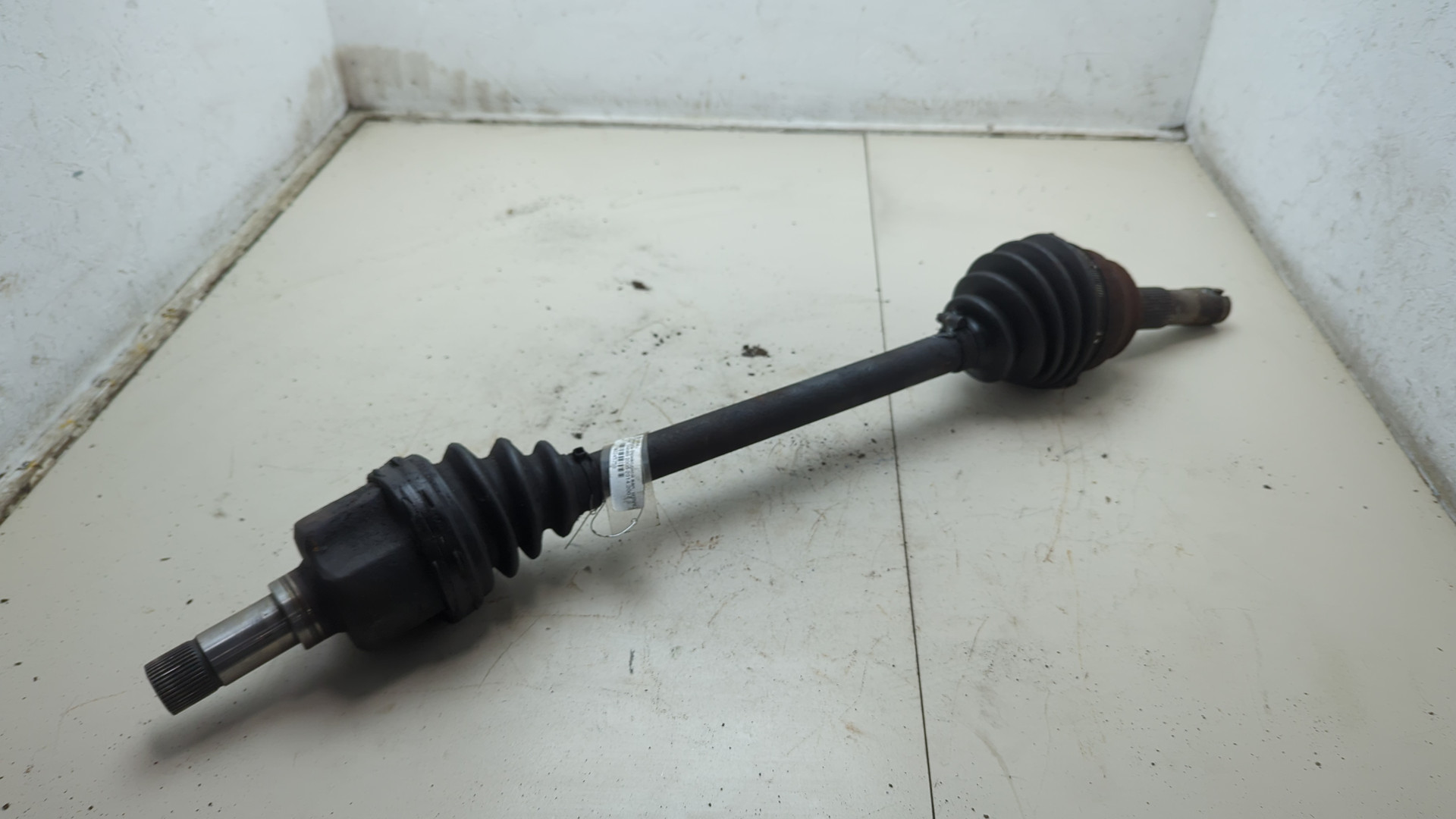 Полуось передняя левая