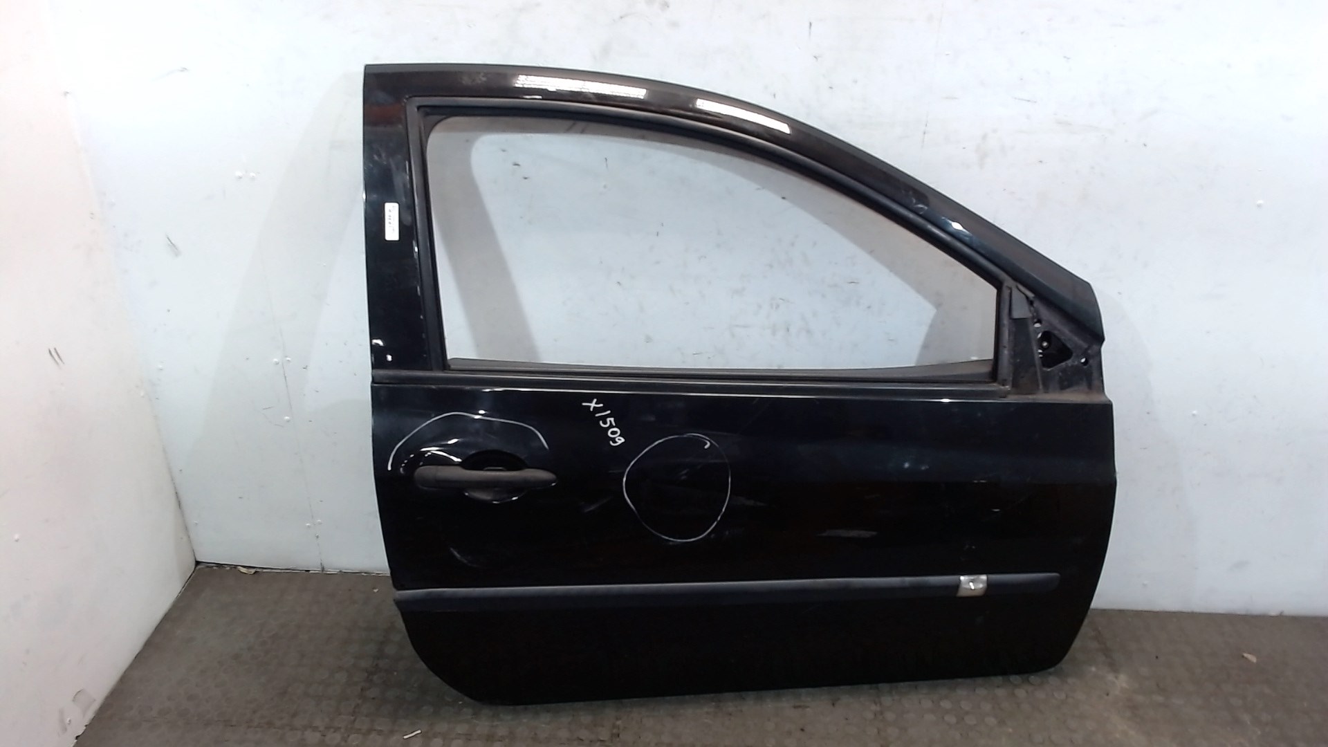 Дверь передняя правая