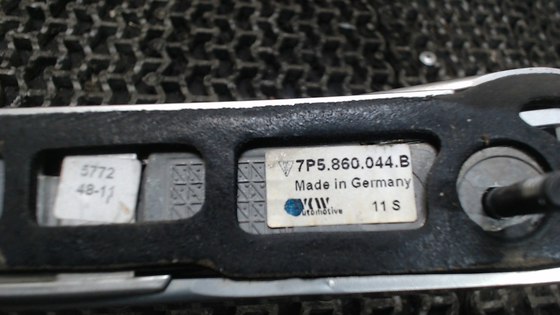 Рейлинг (релинг) правый (планка на крышу)