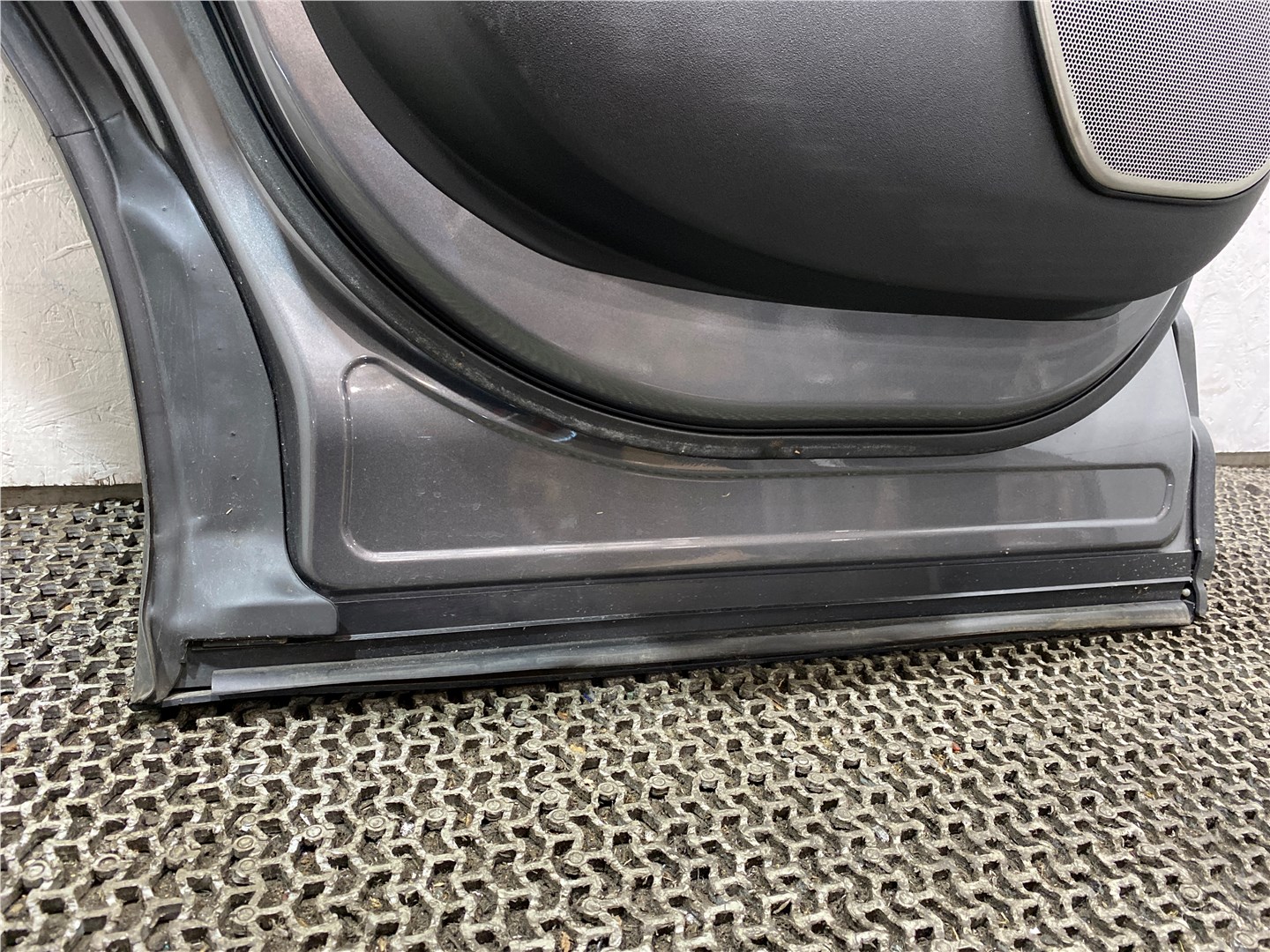 Дверь задняя левая