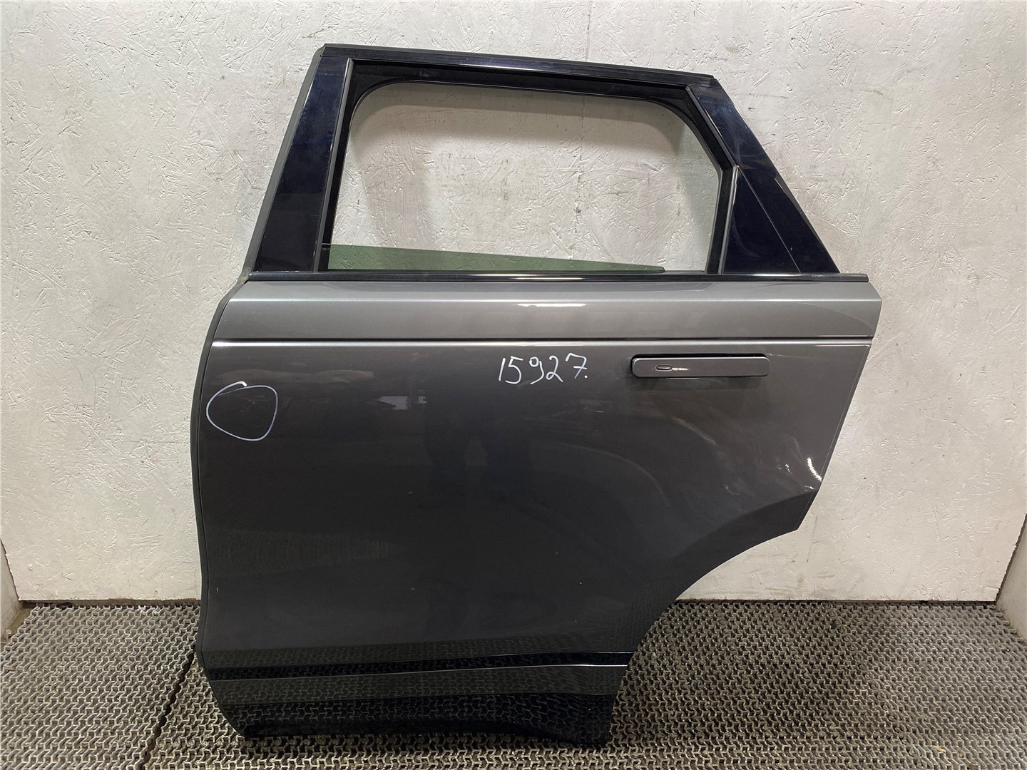 Дверь задняя левая