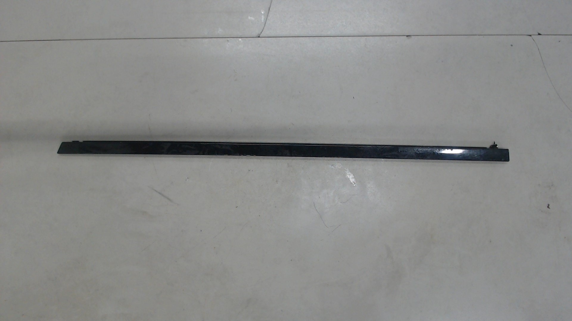 Накладка стекла заднего правого