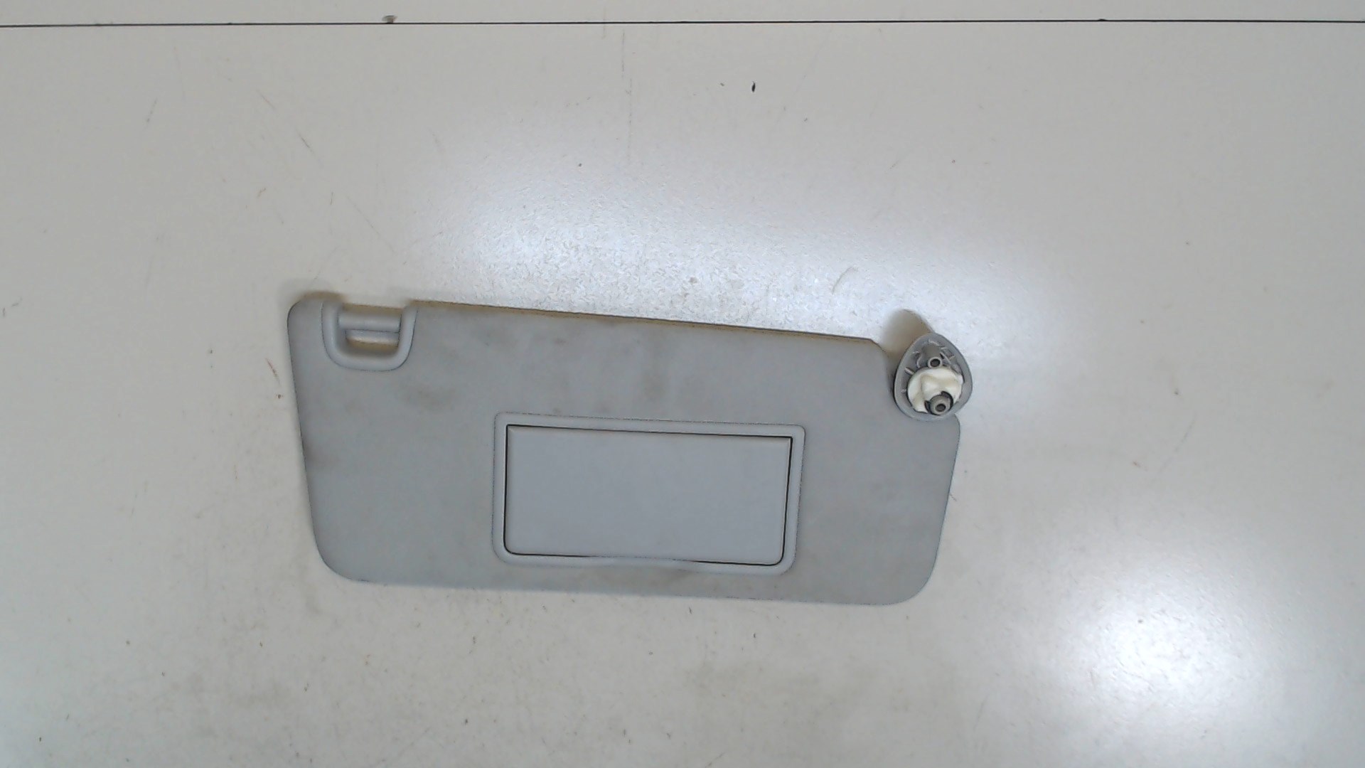 Козырек солнцезащитный