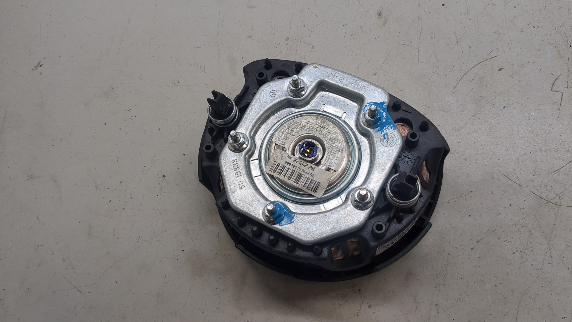 Подушка безопасности в рулевое колесо