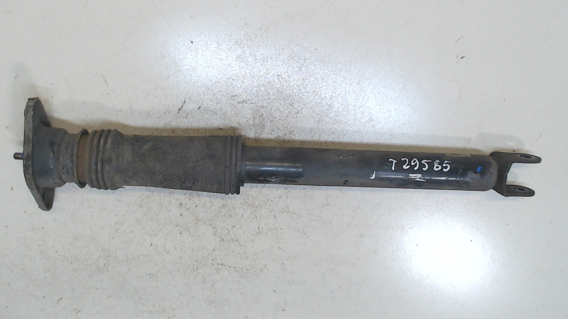 Амортизатор задний (стойка)