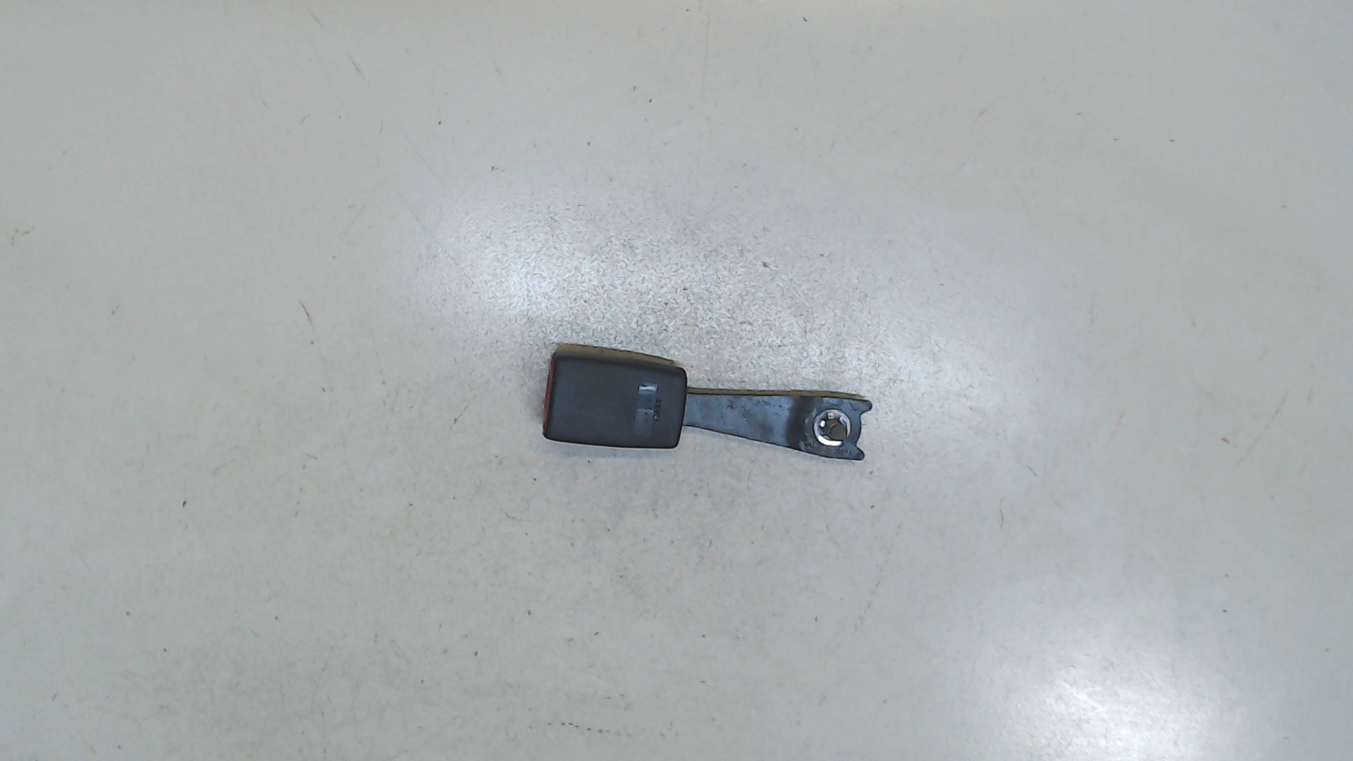 Ответная часть ремня безопасности