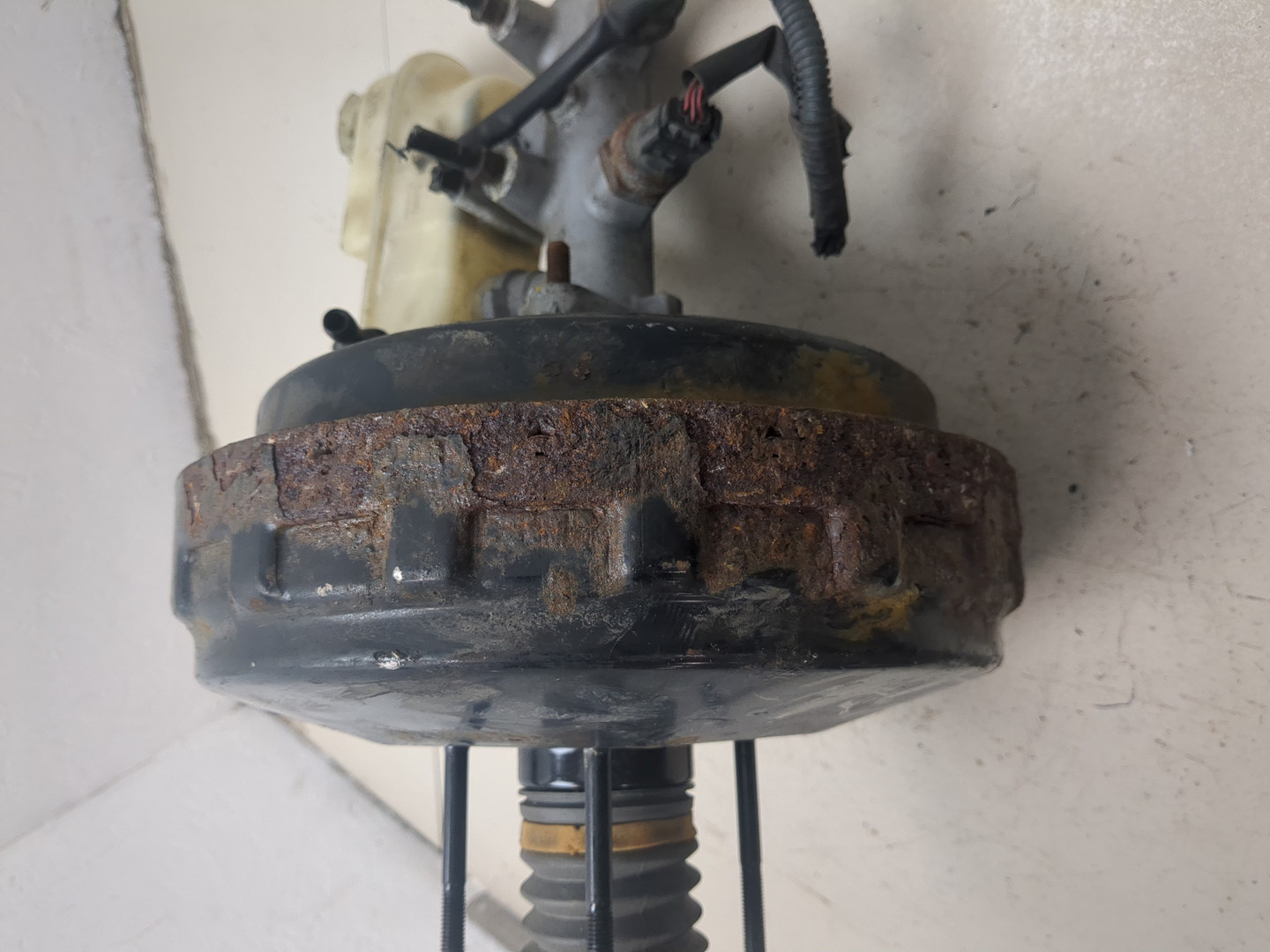 Цилиндр тормозной главный